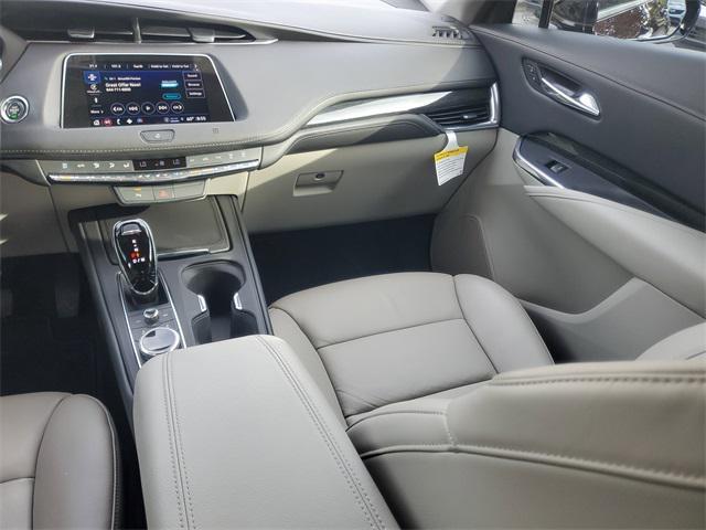 used 2021 Cadillac XT4 car, priced at $23,500