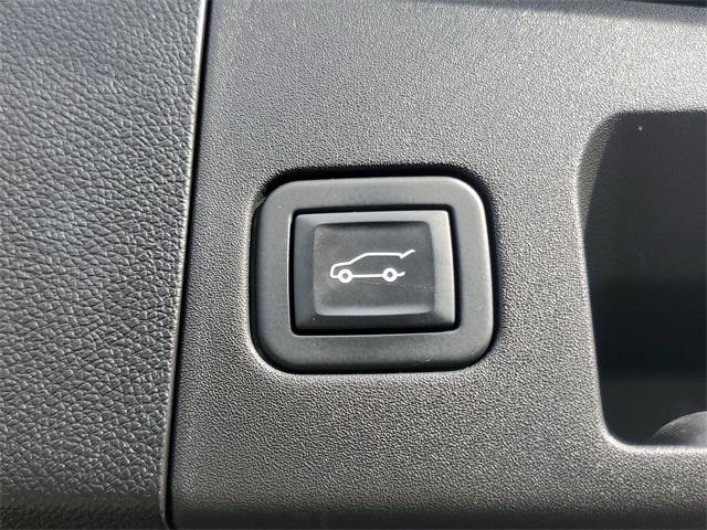 used 2021 Cadillac XT4 car, priced at $23,500