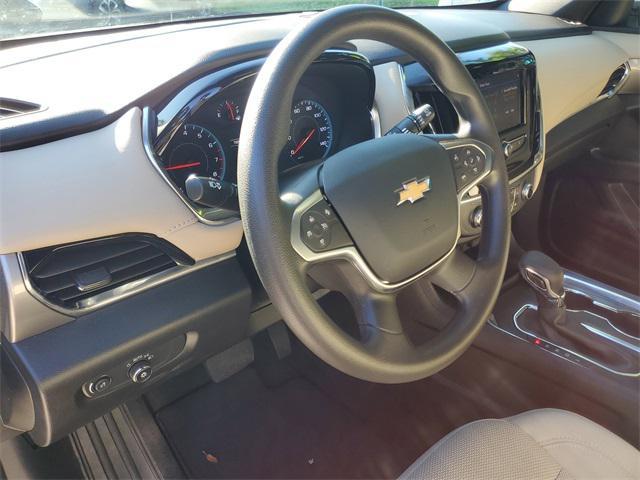 used 2023 Chevrolet Traverse car, priced at $25,799