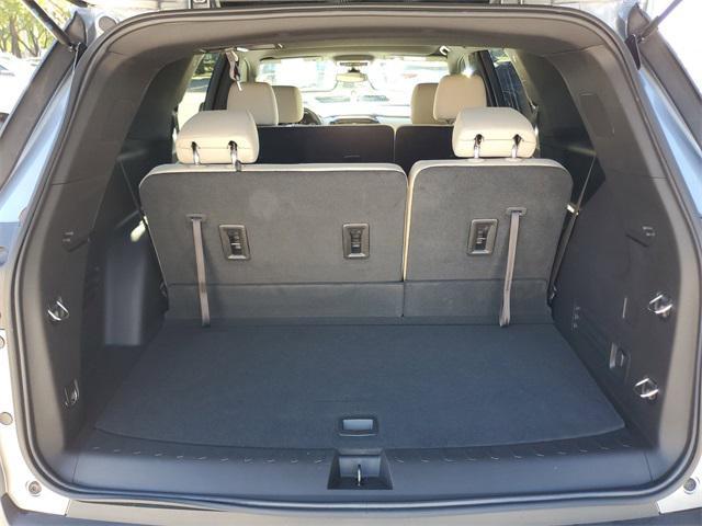 used 2023 Chevrolet Traverse car, priced at $25,799
