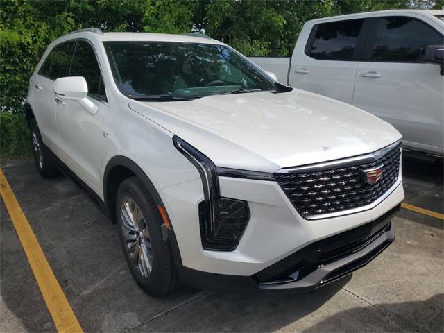 new 2025 Cadillac XT4 car, priced at $43,215