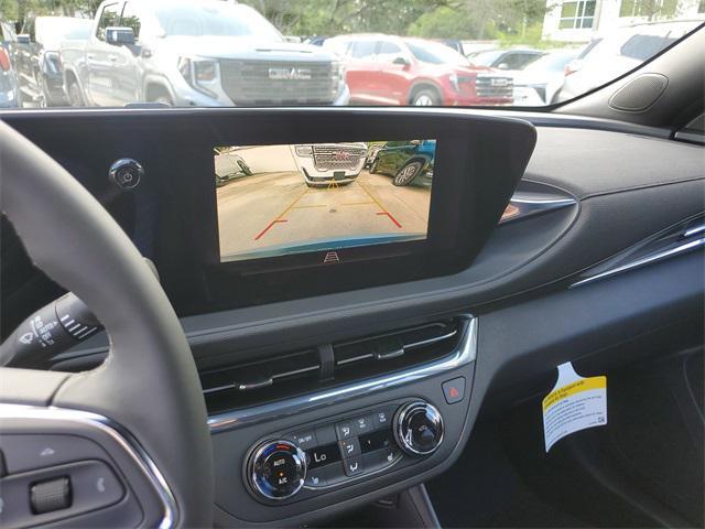 new 2025 Buick Envista car, priced at $27,280