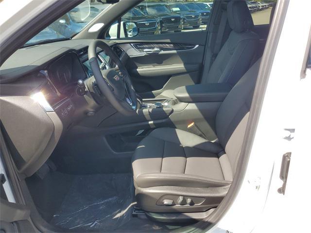 new 2025 Cadillac XT6 car, priced at $59,165