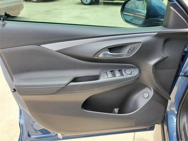 new 2025 Buick Envista car, priced at $26,685