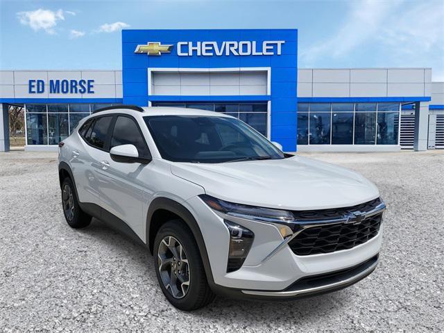 new 2025 Chevrolet Trax car, priced at $25,735