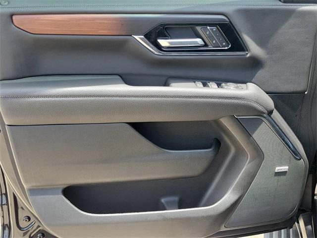 new 2025 GMC Yukon XL car