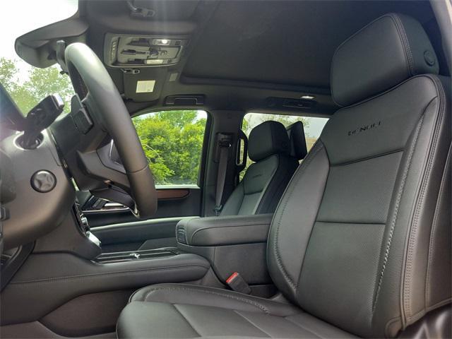 new 2025 GMC Yukon XL car