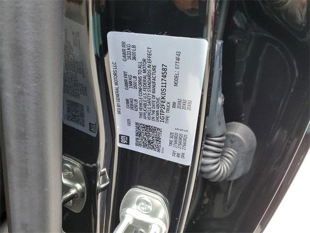 new 2025 GMC Canyon car, priced at $54,932