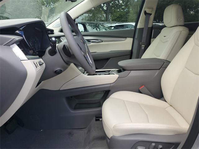 new 2025 Cadillac XT5 car, priced at $54,365
