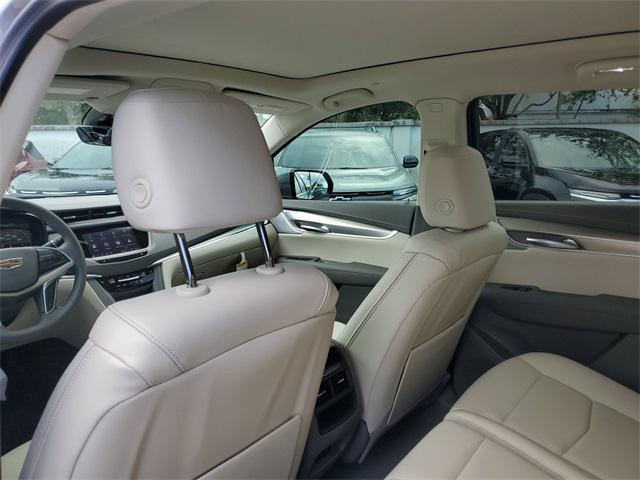 new 2025 Cadillac XT5 car, priced at $54,365
