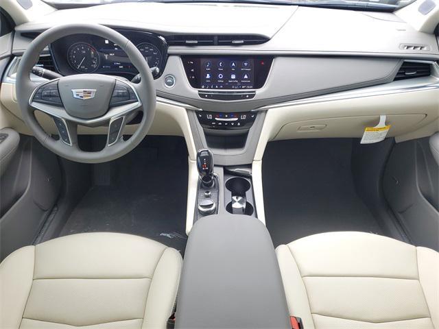 new 2025 Cadillac XT5 car, priced at $54,365