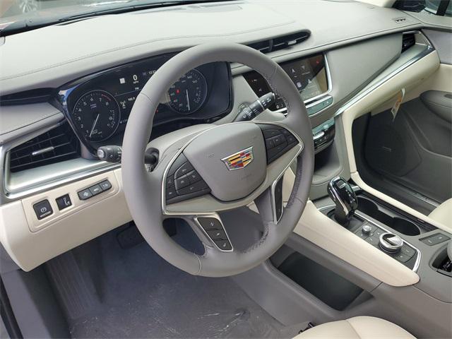 new 2025 Cadillac XT5 car, priced at $54,365