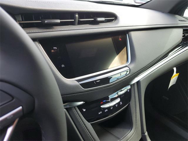 new 2025 Cadillac XT6 car, priced at $48,590