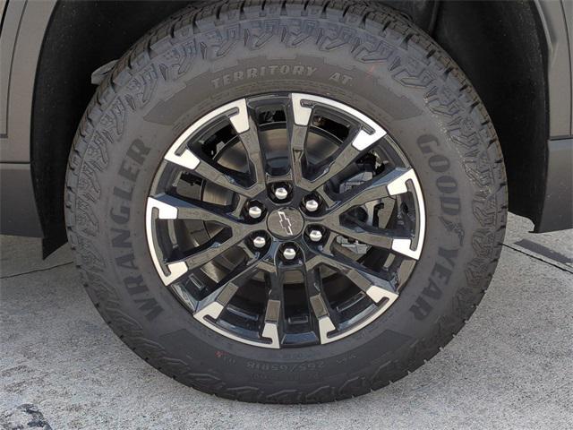 new 2025 Chevrolet Traverse car, priced at $49,912