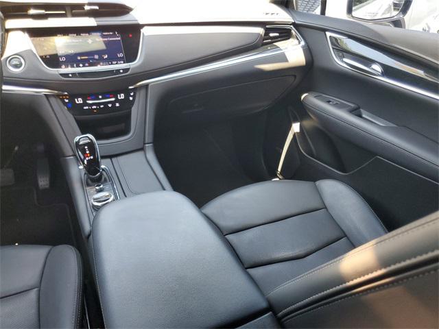 used 2022 Cadillac XT5 car, priced at $27,876