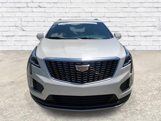 used 2022 Cadillac XT5 car, priced at $27,876