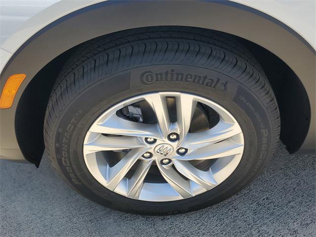 new 2025 Buick Envista car, priced at $25,195