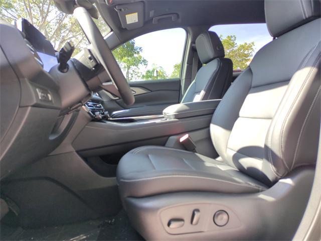new 2025 Chevrolet Traverse car, priced at $42,532