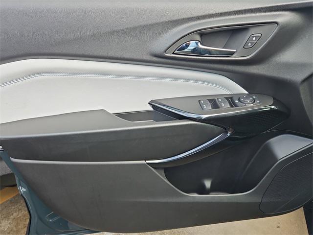 new 2025 Chevrolet Trax car, priced at $25,735