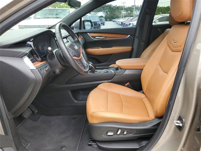 used 2022 Cadillac XT5 car, priced at $32,999