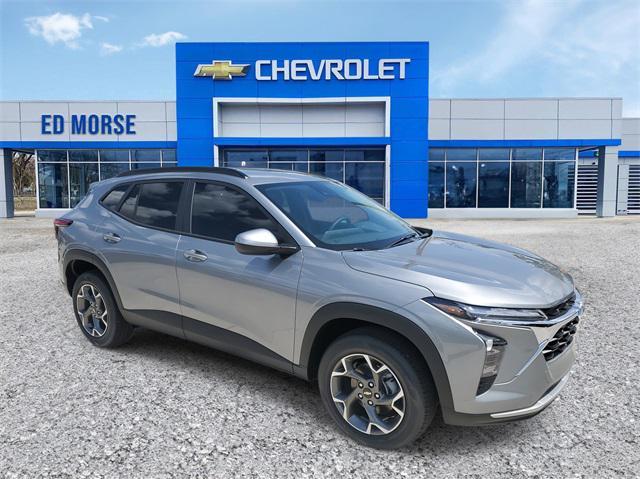 new 2025 Chevrolet Trax car, priced at $25,735