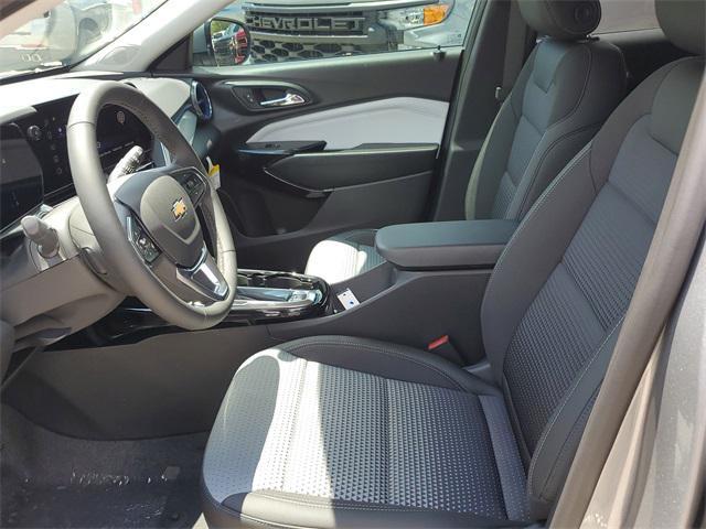 new 2025 Chevrolet Trax car, priced at $25,735