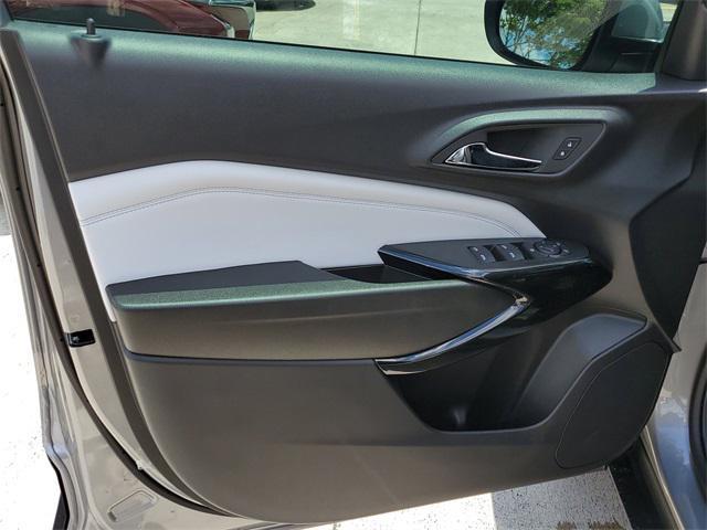new 2025 Chevrolet Trax car, priced at $25,735