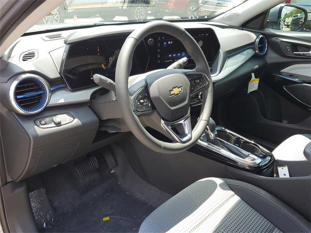 new 2025 Chevrolet Trax car, priced at $25,735