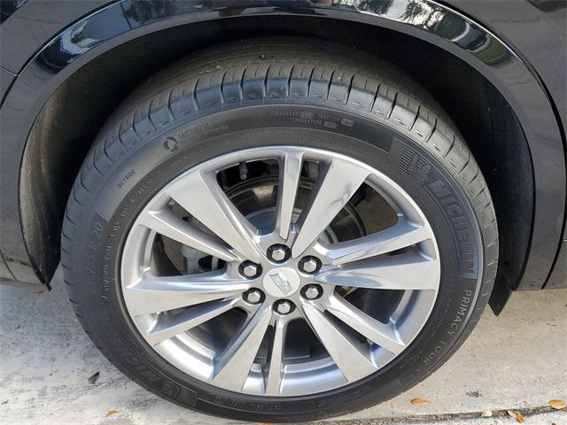 used 2022 Cadillac XT6 car, priced at $33,999