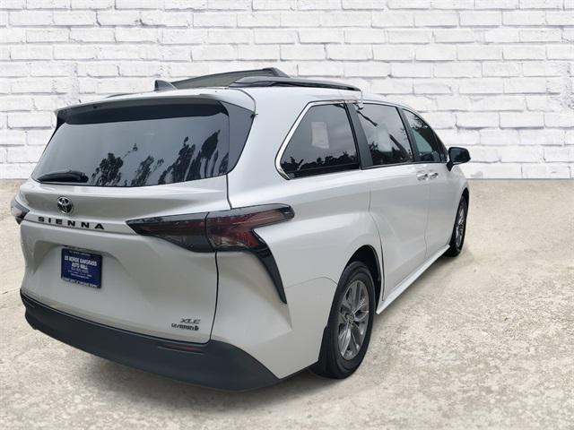 used 2024 Toyota Sienna car, priced at $40,999