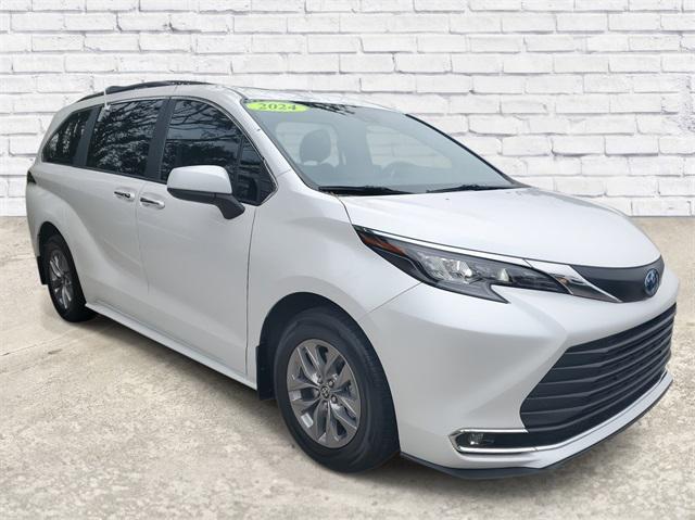 used 2024 Toyota Sienna car, priced at $40,999