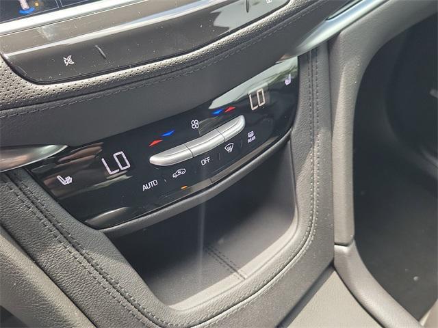new 2025 Cadillac XT5 car, priced at $54,490