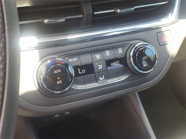 new 2025 Buick Envista car, priced at $25,195