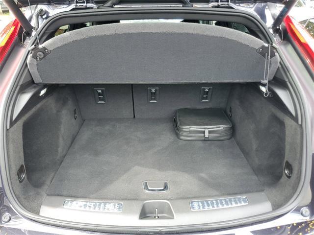 used 2022 Cadillac XT4 car, priced at $26,998
