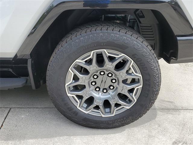 new 2025 GMC HUMMER EV Pickup car, priced at $101,829