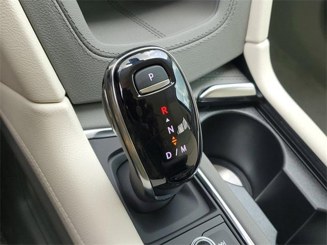 new 2025 Cadillac XT6 car, priced at $50,040