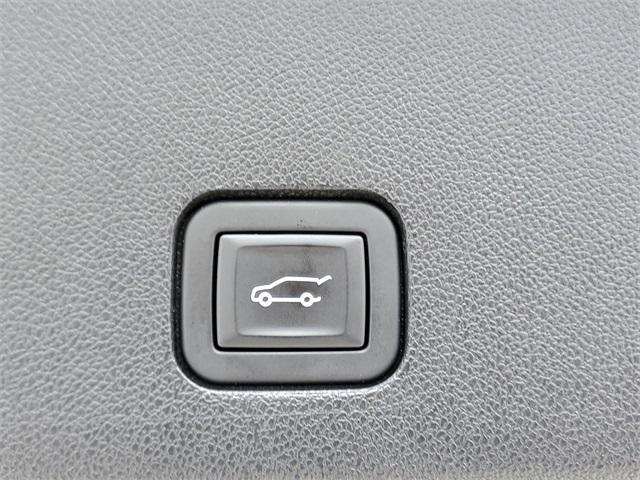 used 2023 Cadillac XT6 car, priced at $38,995