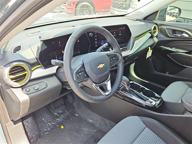 new 2025 Chevrolet Trax car, priced at $25,735