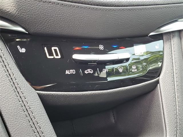 new 2025 Cadillac XT5 car, priced at $45,915