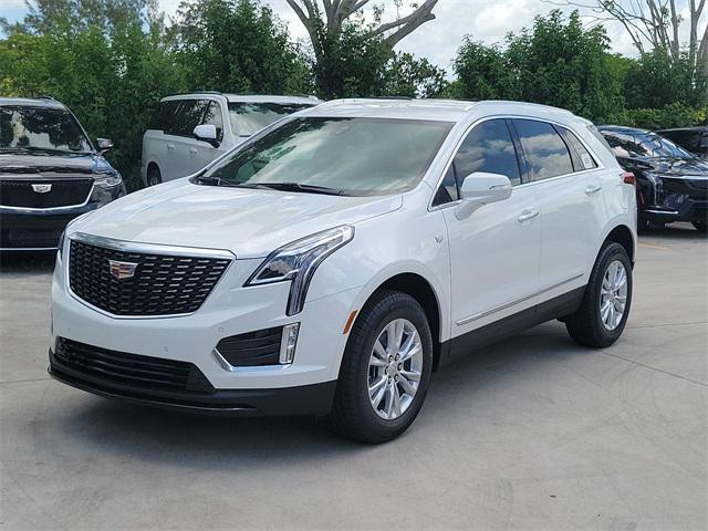 new 2025 Cadillac XT5 car, priced at $45,915