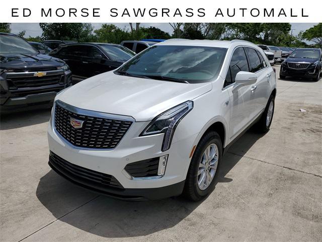new 2025 Cadillac XT5 car, priced at $45,915