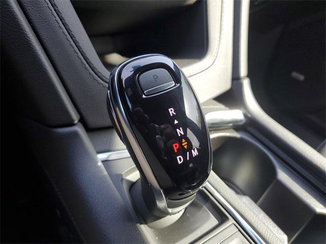 new 2025 Cadillac XT6 car, priced at $50,165