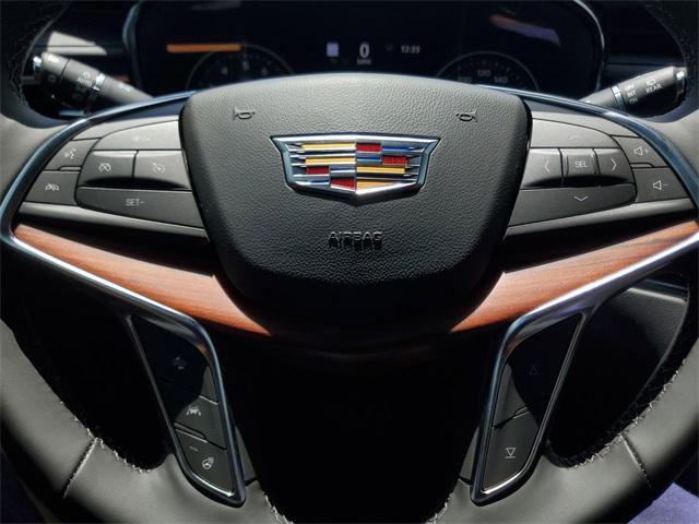 new 2025 Cadillac XT5 car, priced at $54,590