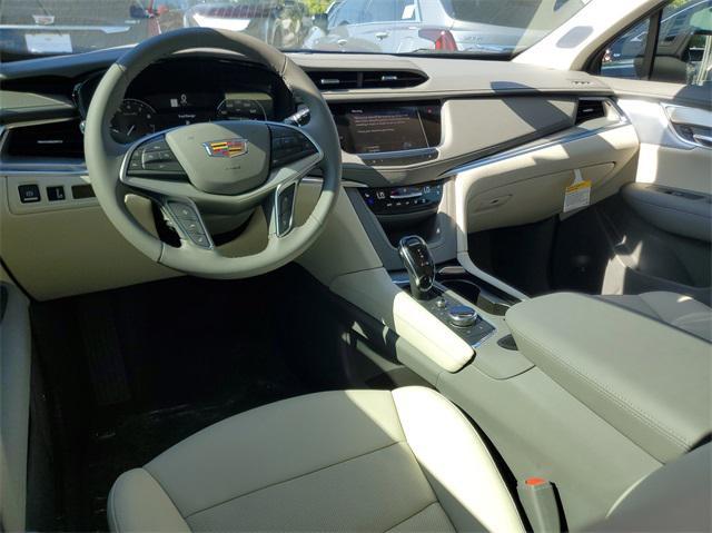new 2025 Cadillac XT5 car, priced at $54,025