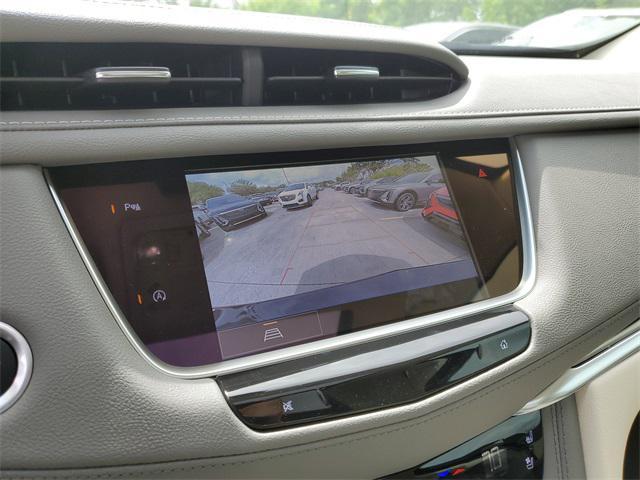 new 2025 Cadillac XT5 car, priced at $54,025