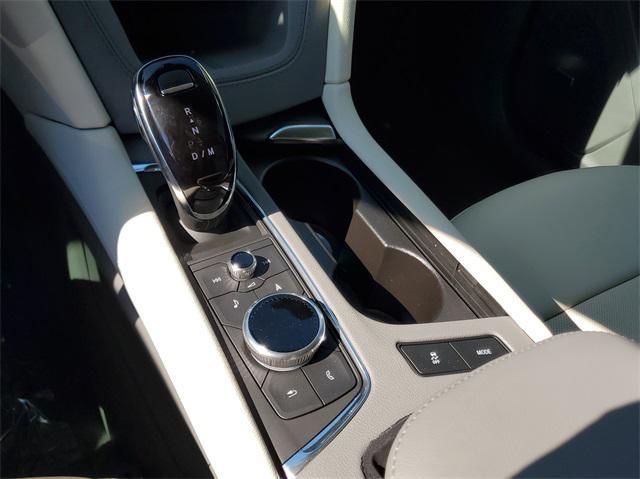 new 2025 Cadillac XT5 car, priced at $54,025