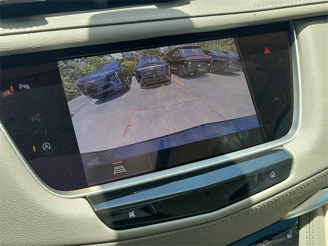 new 2025 Cadillac XT5 car, priced at $54,025