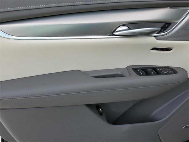 new 2025 Cadillac XT5 car, priced at $54,025