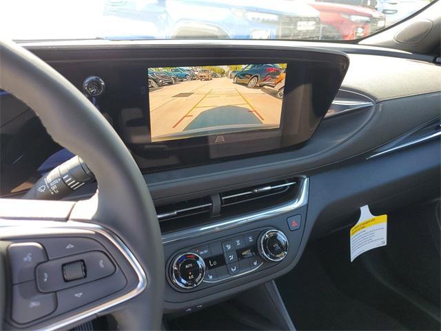 new 2025 Buick Envista car, priced at $27,280