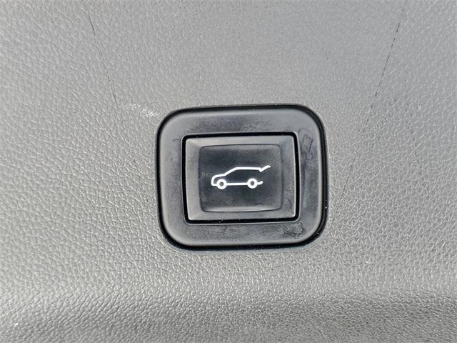used 2022 Chevrolet Tahoe car, priced at $45,328